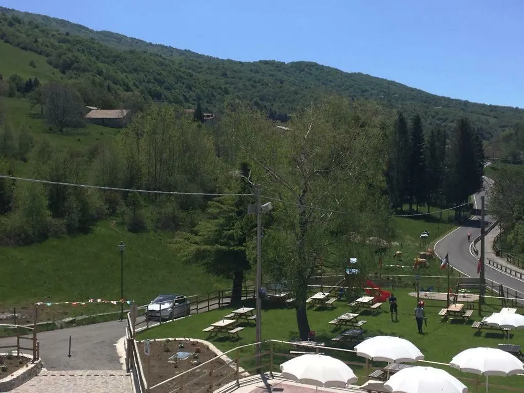 Hotel Monte Baldo Brenzone sul Garda Vandrarhem